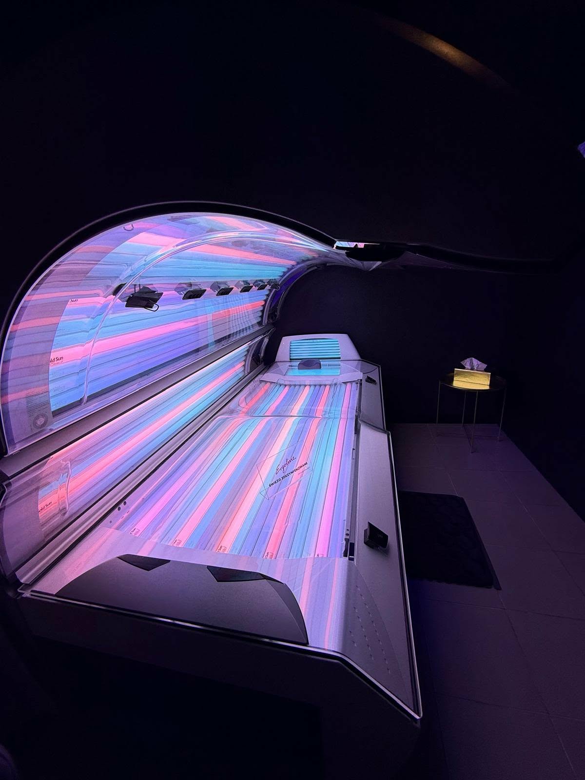 Ergoline Excellence 800 Hybrid - łóżko opalające z lampami kolagenowymi